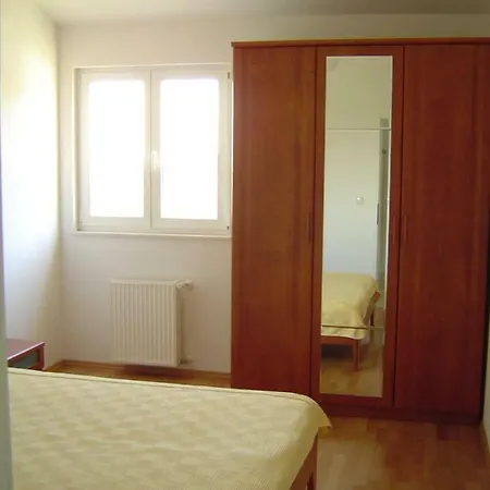 Lovric פרימוסטן