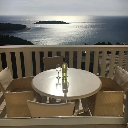 Lovric Apartament *