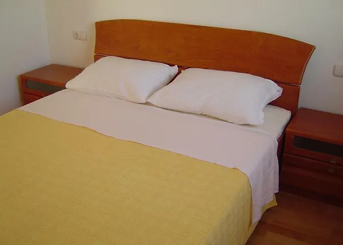 Lovric 프리모스턴